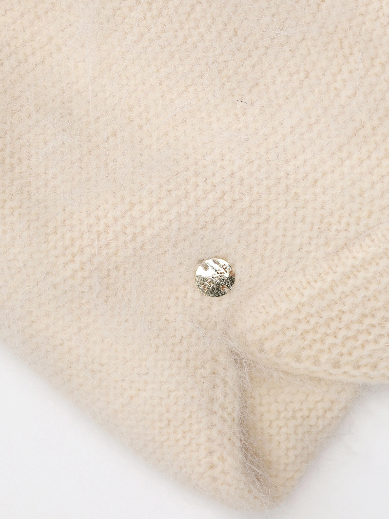 Шапка-ушанка из ангоры и нейлона с козырьком в ассортименте